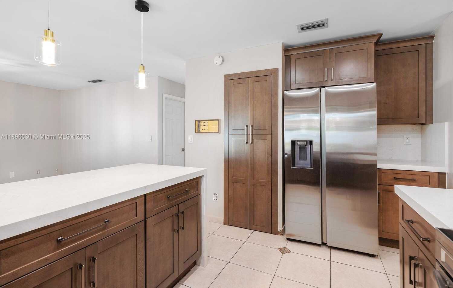 Small Image of 14020 SOUTH WEST 38TH ST, Miami Number 9