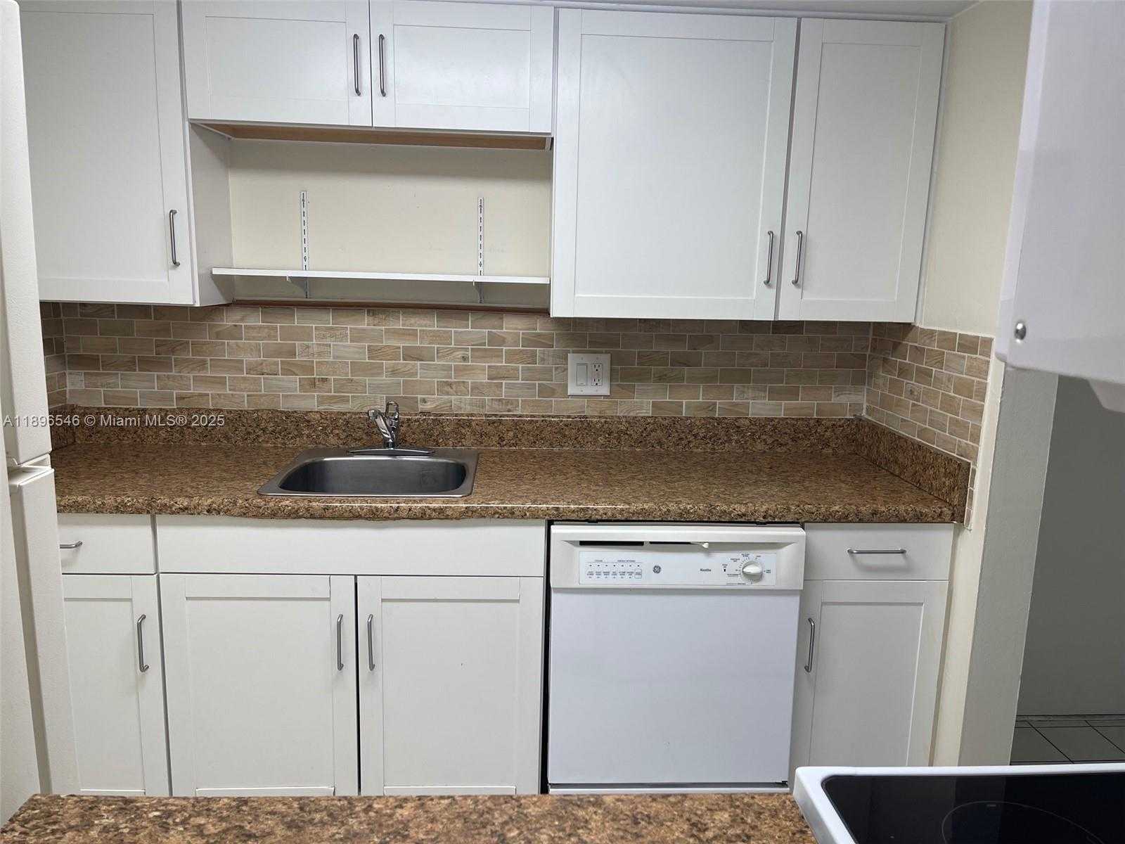 Small Image of 14221 NORTH KENDALL DR #209C, Miami Number 3