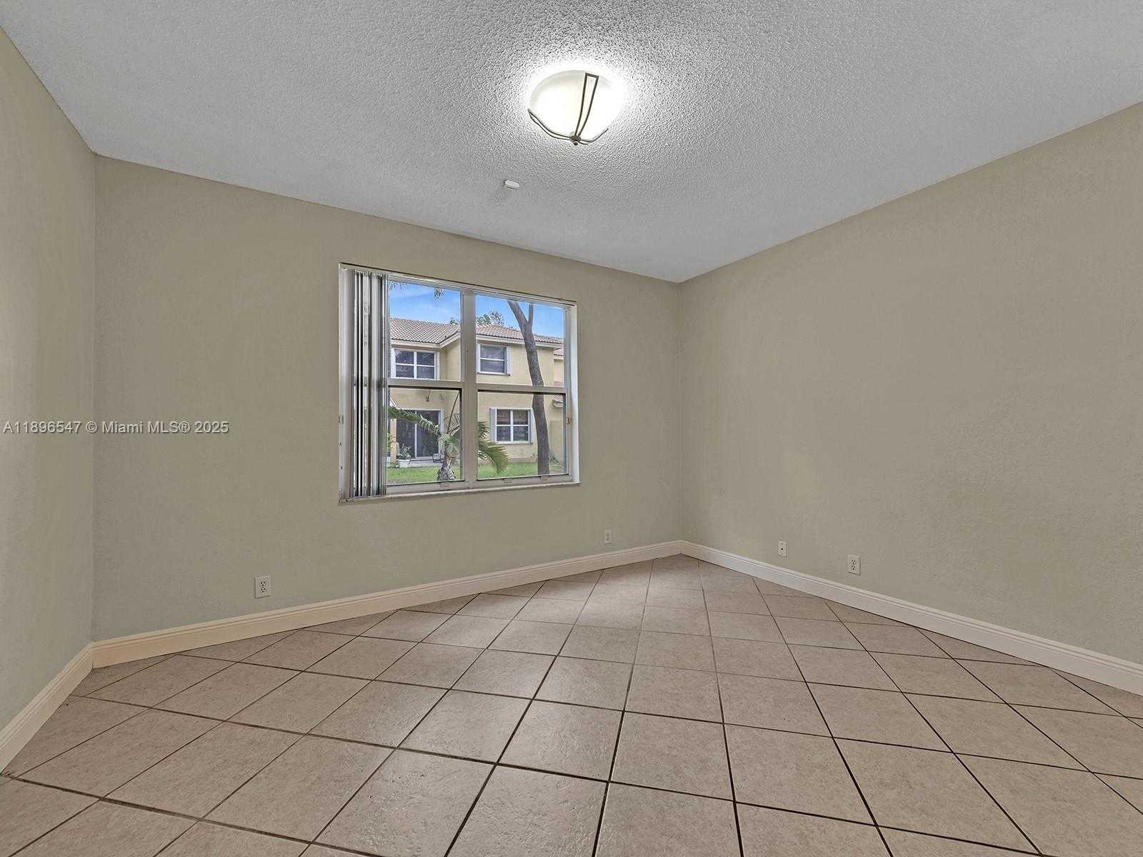 Small Image of 16879 SOUTH WEST 1ST MNR, Pembroke Pines Number 11