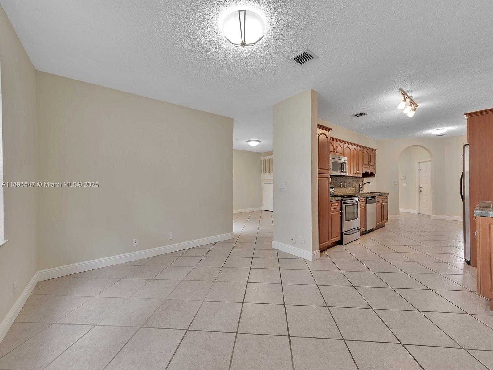 Small Image of 16879 SOUTH WEST 1ST MNR, Pembroke Pines Number 12