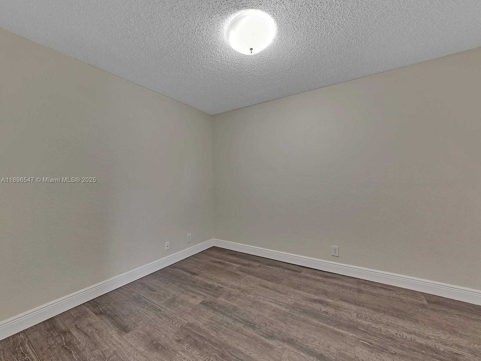 Small Image of 16879 SOUTH WEST 1ST MNR, Pembroke Pines Number 25