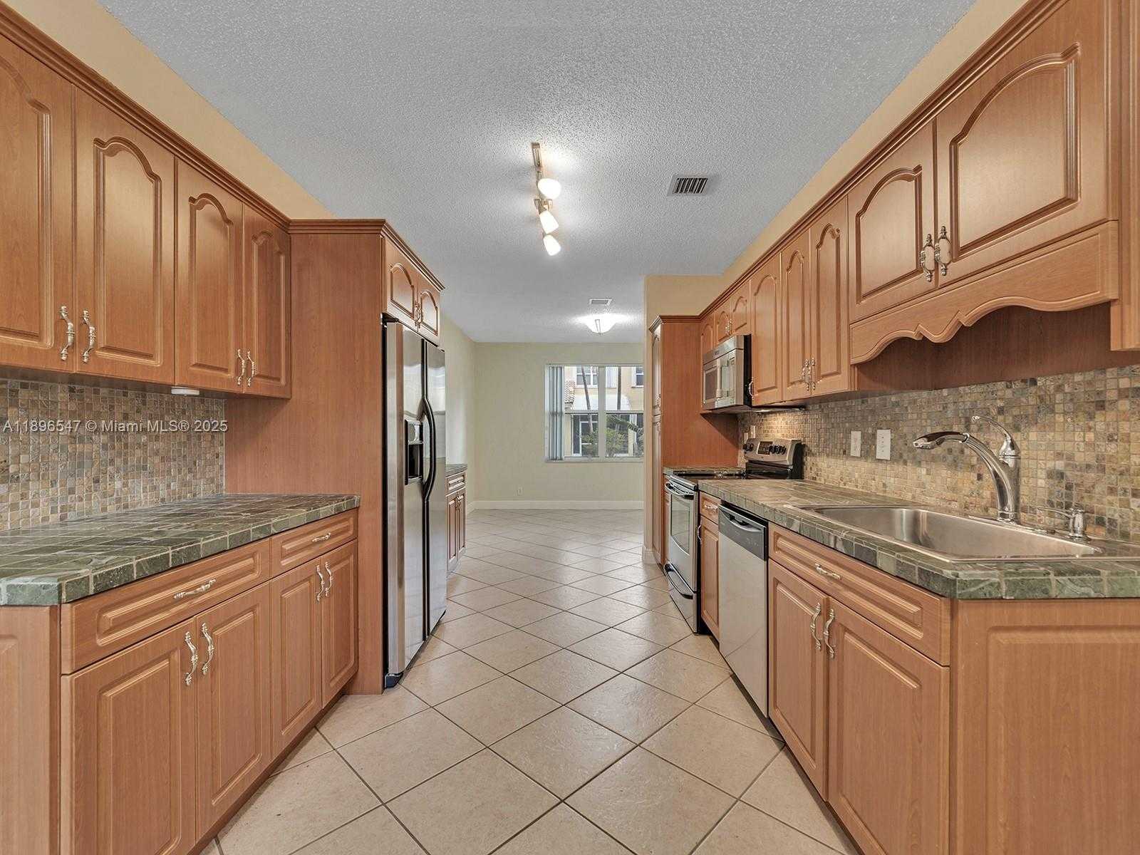 Small Image of 16879 SOUTH WEST 1ST MNR, Pembroke Pines Number 3
