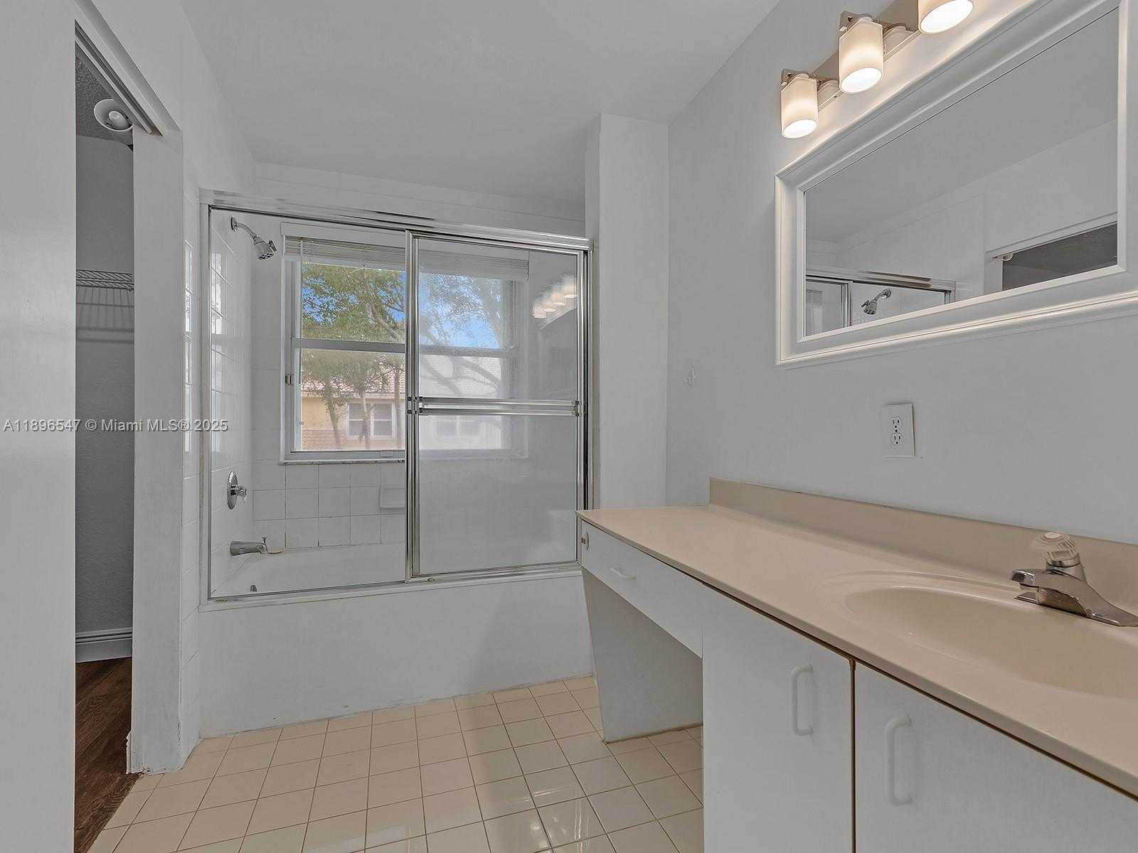 Small Image of 16879 SOUTH WEST 1ST MNR, Pembroke Pines Number 32