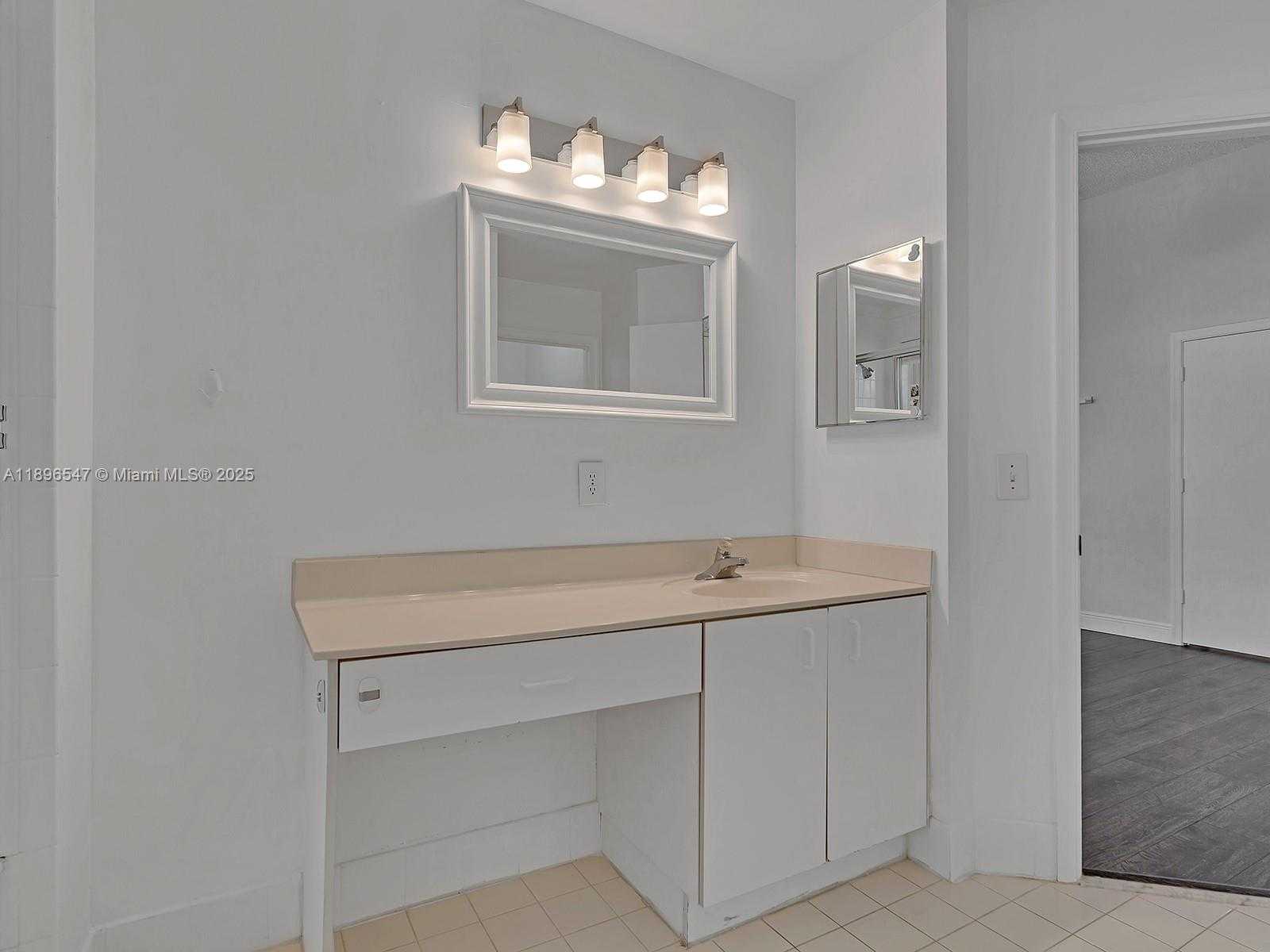 Small Image of 16879 SOUTH WEST 1ST MNR, Pembroke Pines Number 33