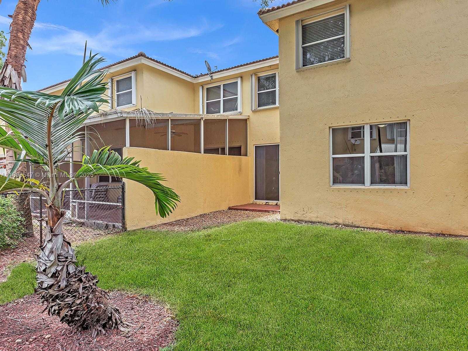 Small Image of 16879 SOUTH WEST 1ST MNR, Pembroke Pines Number 37