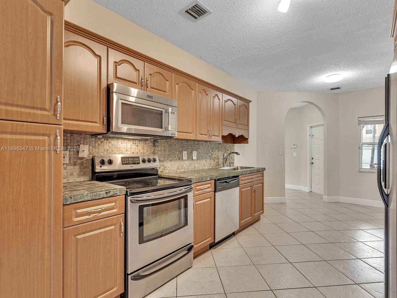 Small Image of 16879 SOUTH WEST 1ST MNR, Pembroke Pines Number 6