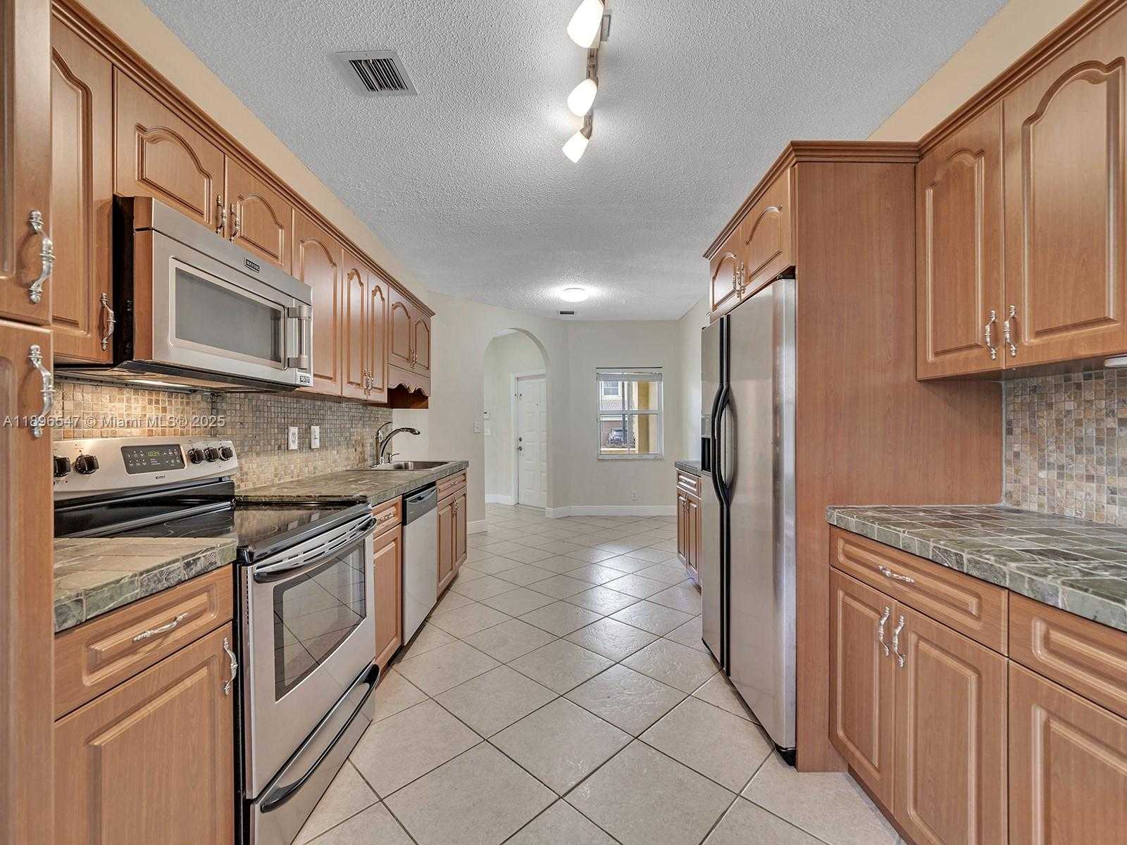 Small Image of 16879 SOUTH WEST 1ST MNR, Pembroke Pines Number 7
