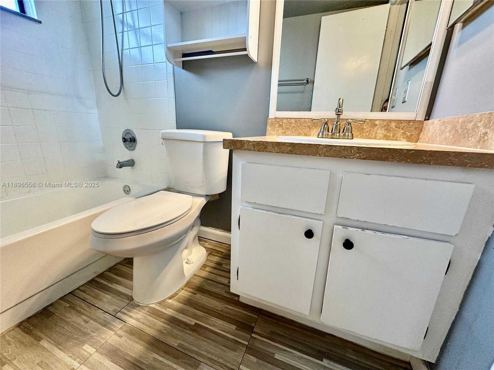 Small Image of 2570 WEST 67TH PL #21-2, Hialeah Number 11