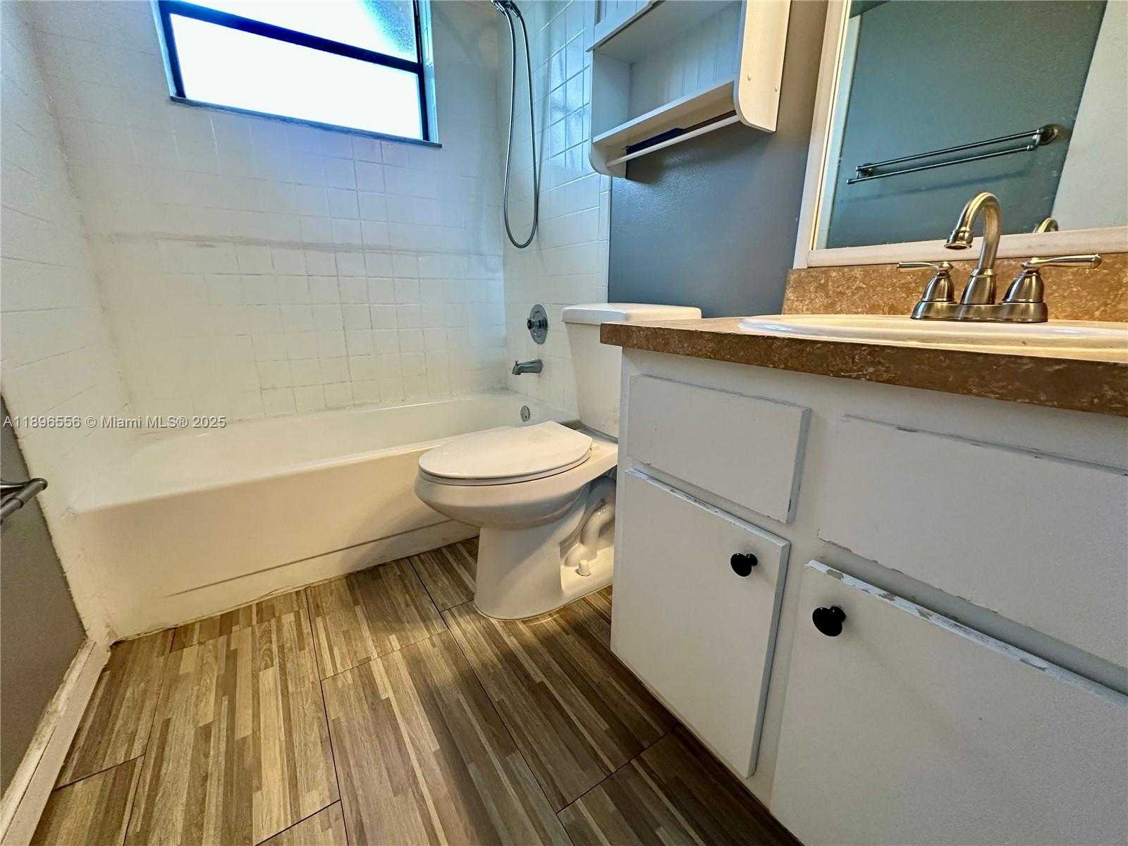 Small Image of 2570 WEST 67TH PL #21-2, Hialeah Number 12