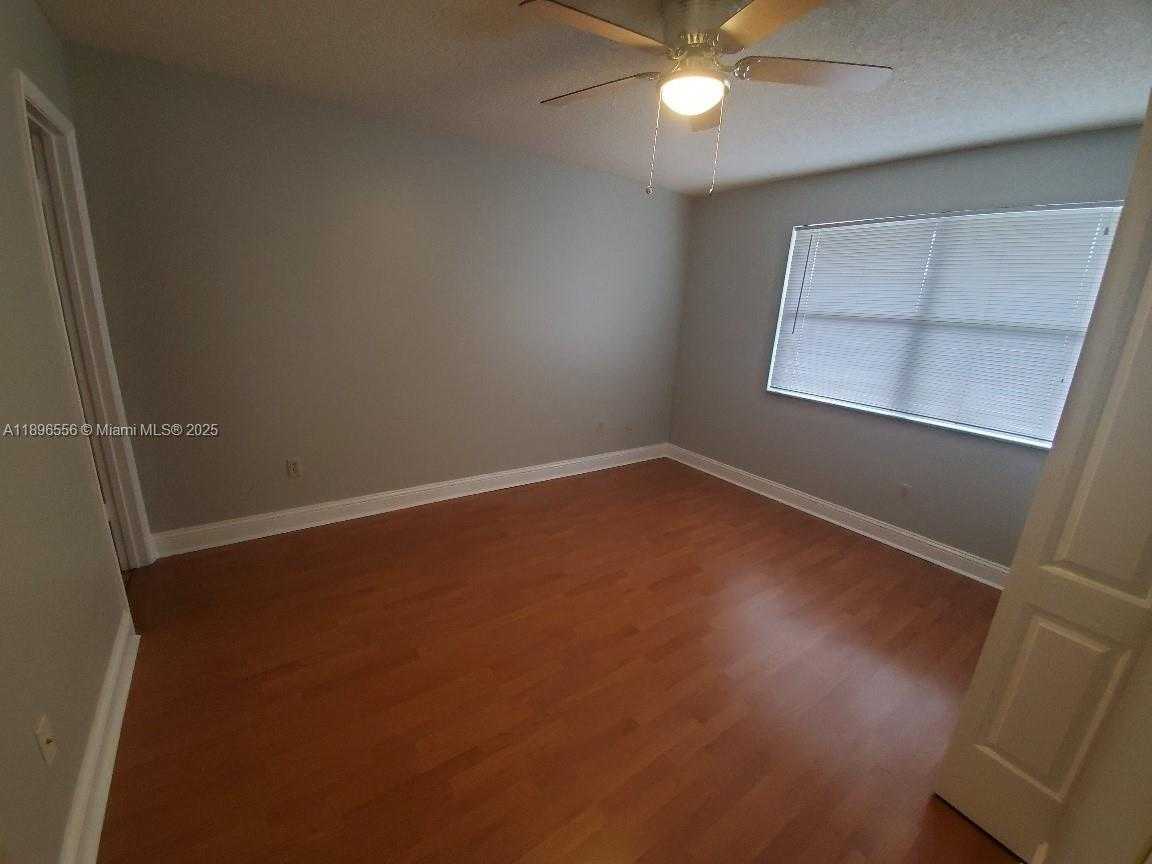 Small Image of 2570 WEST 67TH PL #21-2, Hialeah Number 5