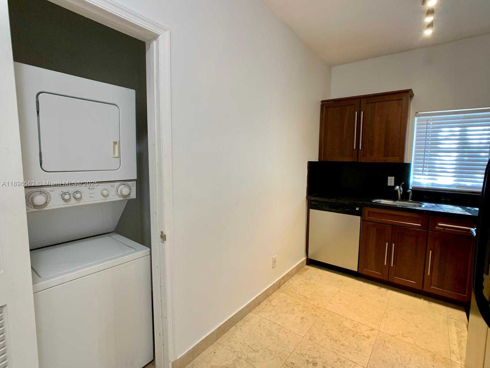 Small Image of 1500 PENNSYLVANIA AVE #4A, Miami Beach Number 5