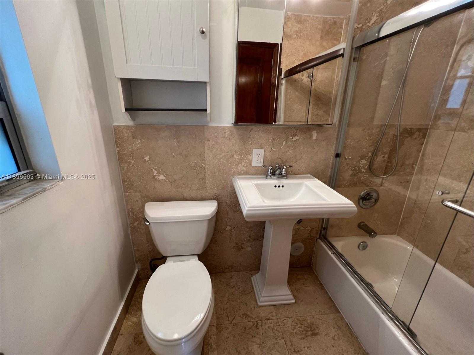 Small Image of 1500 PENNSYLVANIA AVE #4A, Miami Beach Number 9