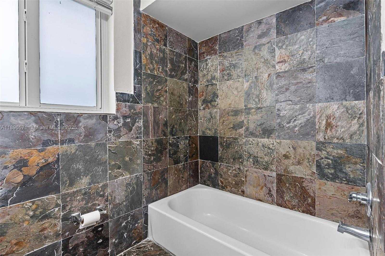 Small Image of 1221 NORTH WEST 34TH AVE #1221, Miami Number 11