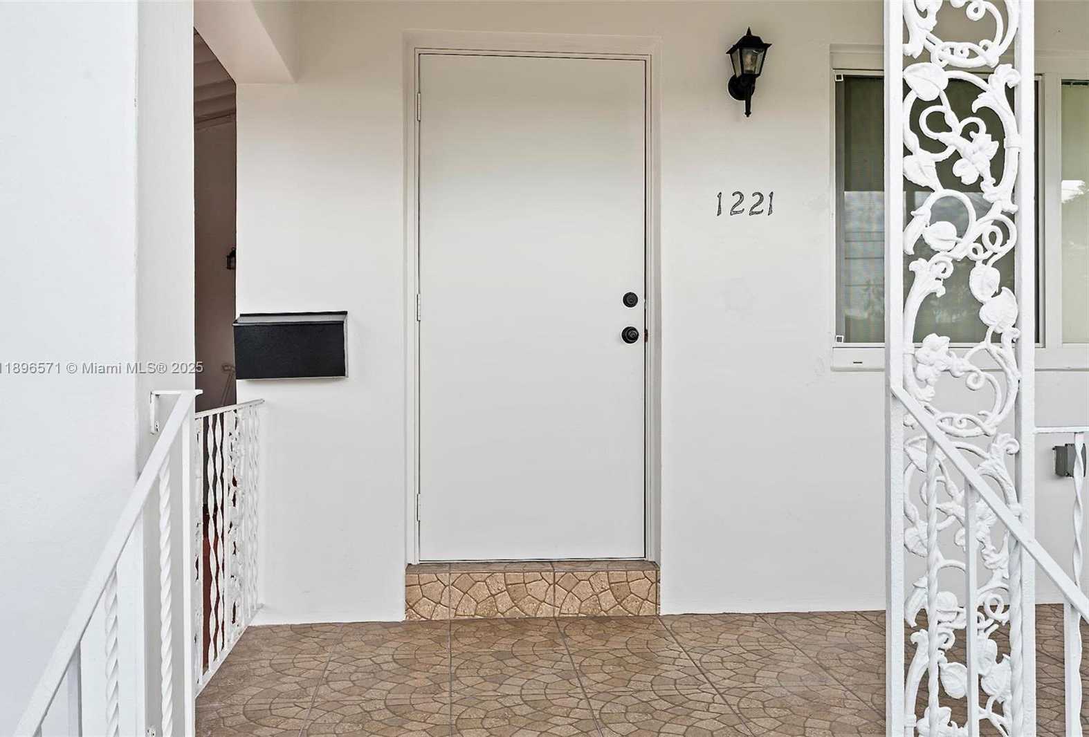 Small Image of 1221 NORTH WEST 34TH AVE #1221, Miami Number 19