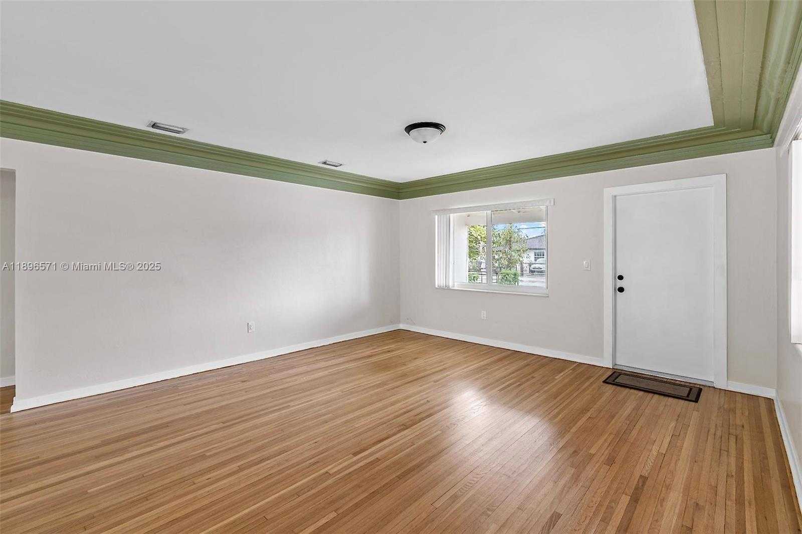 Small Image of 1221 NORTH WEST 34TH AVE #1221, Miami Number 21