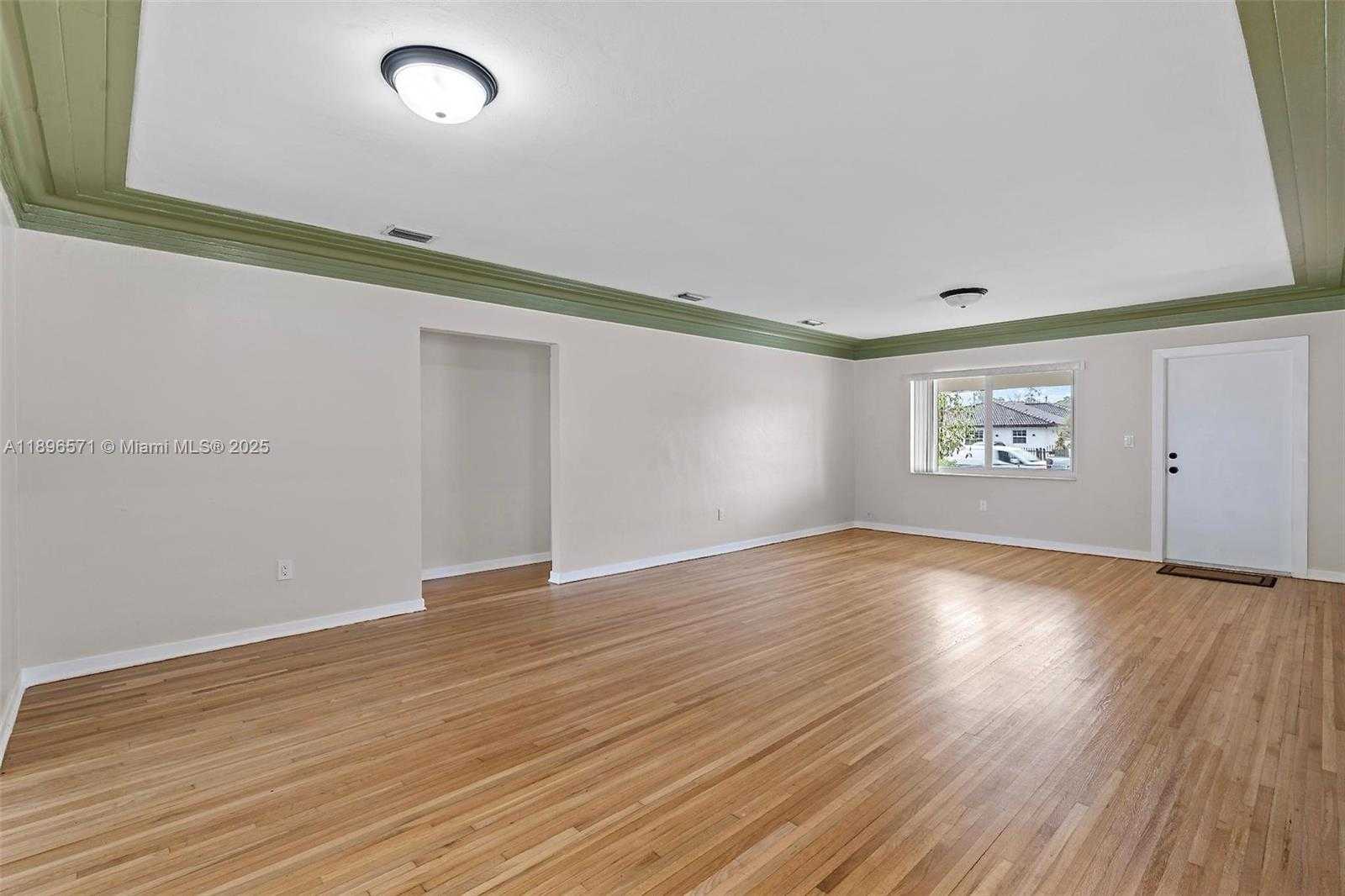 Small Image of 1221 NORTH WEST 34TH AVE #1221, Miami Number 25