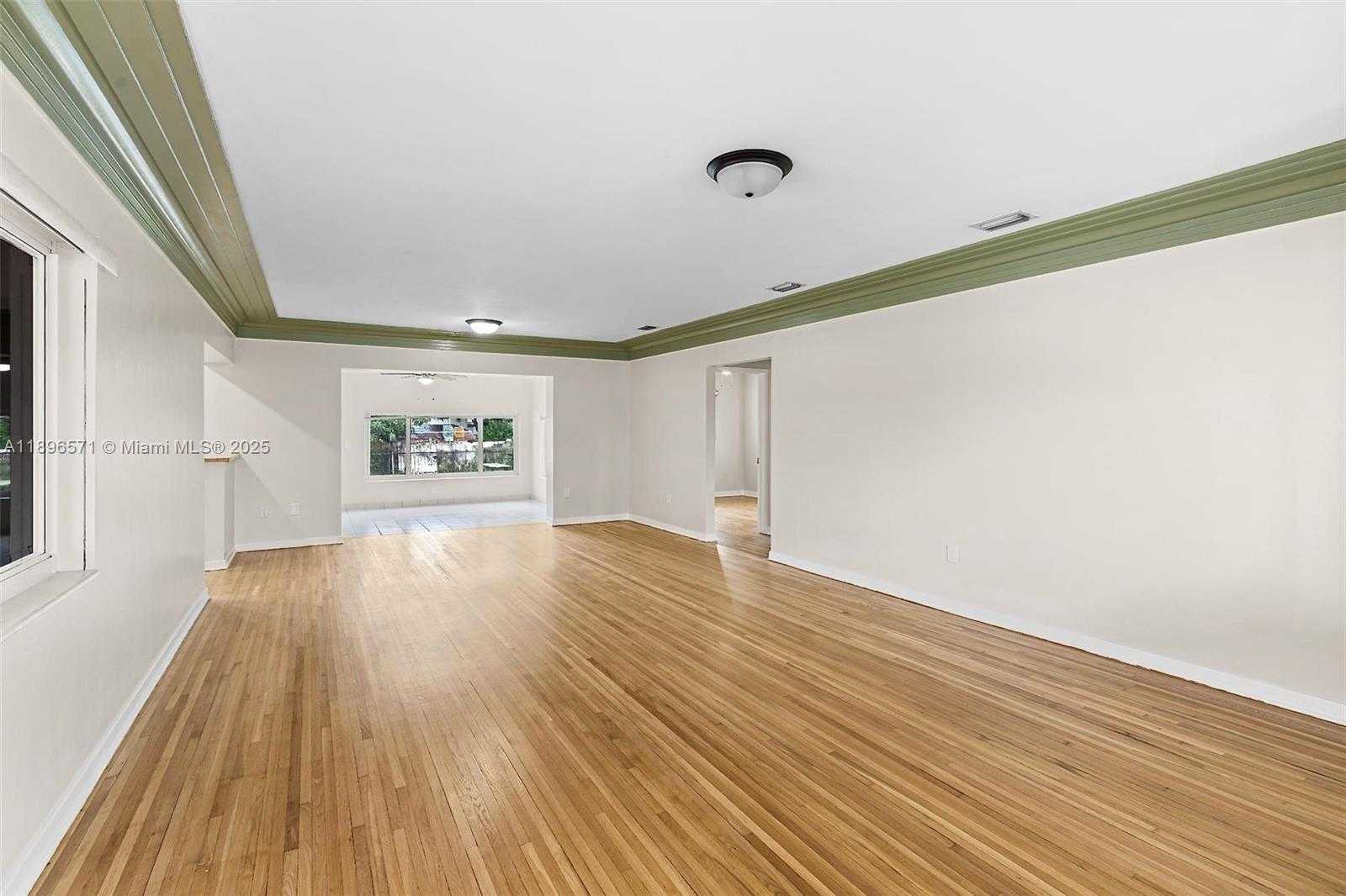 Small Image of 1221 NORTH WEST 34TH AVE #1221, Miami Number 3