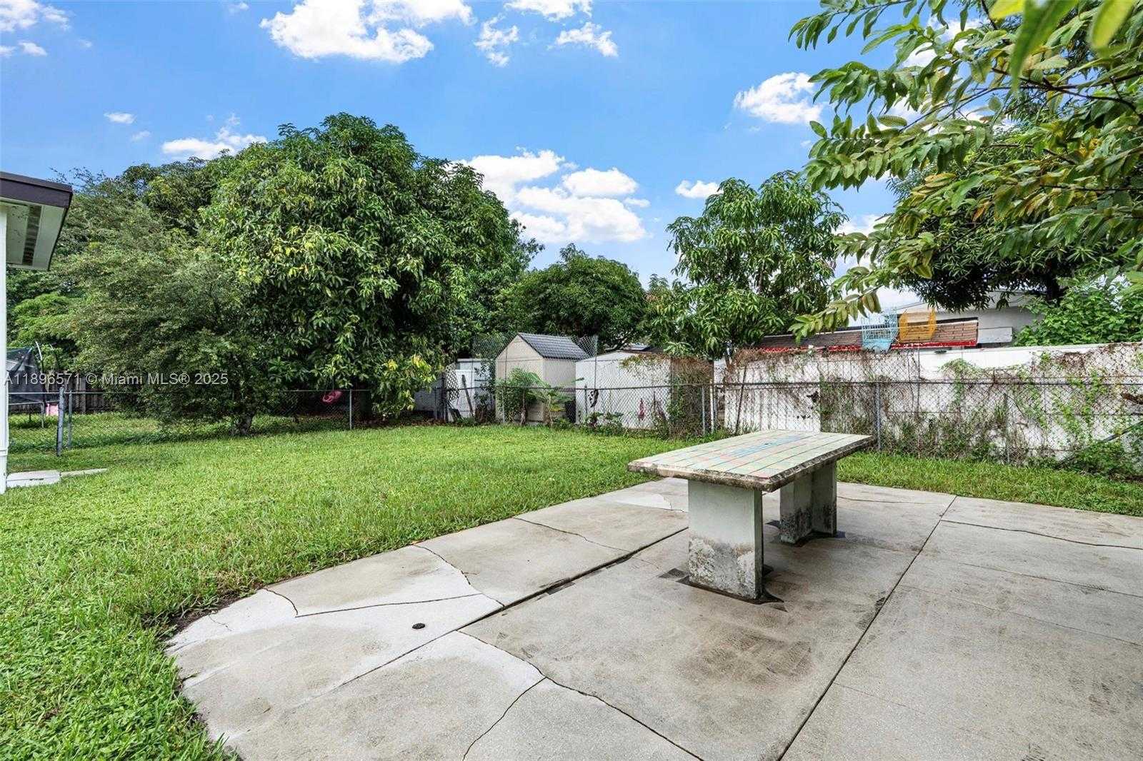 Small Image of 1221 NORTH WEST 34TH AVE #1221, Miami Number 33