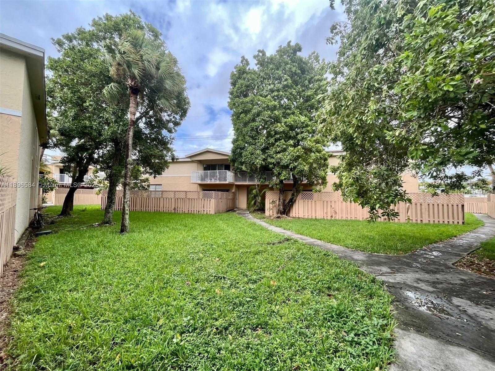 Small Image of 4220 NORTH WEST 79TH AVE #2A, Doral Number 5