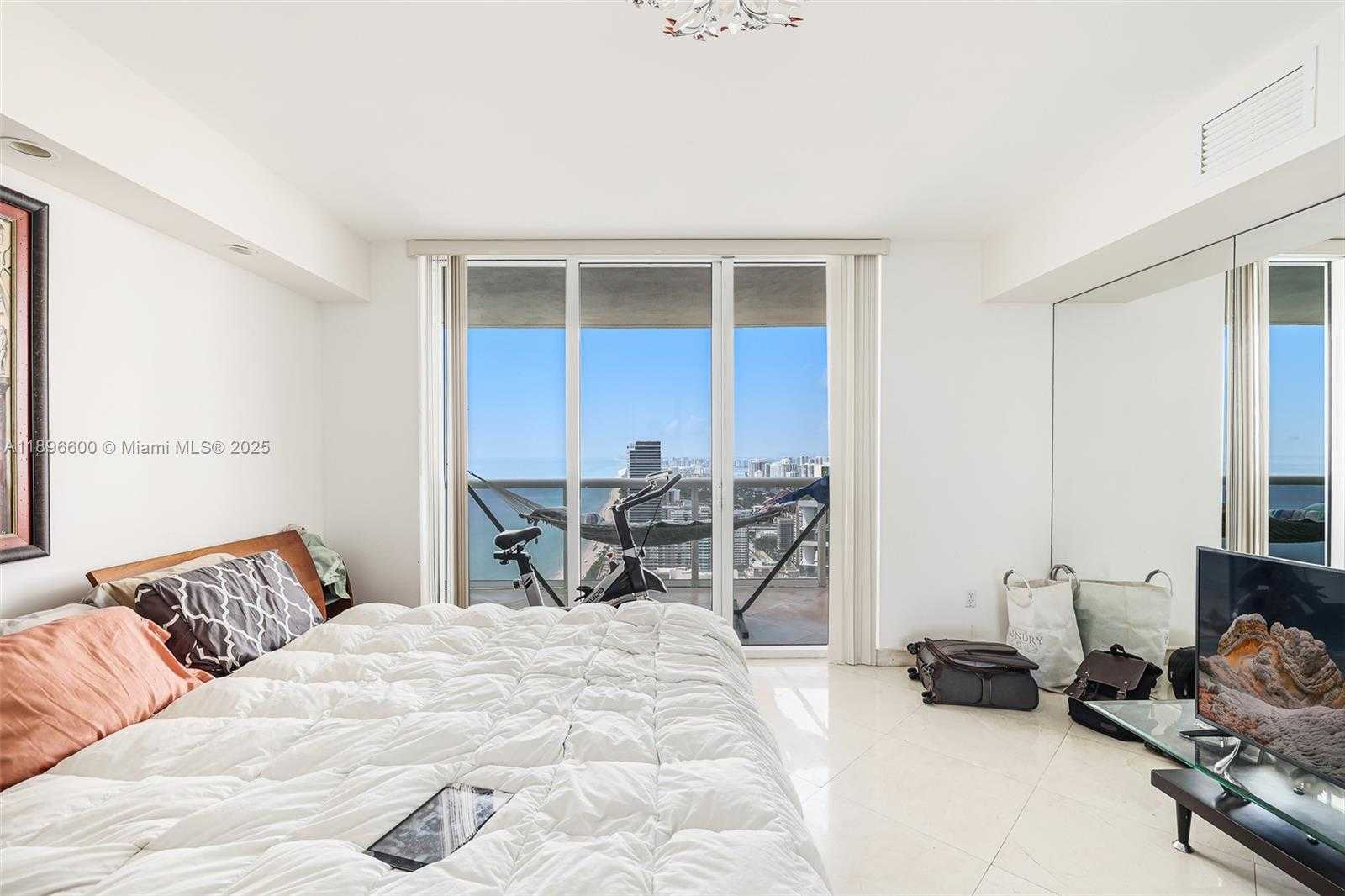 Small Image of 1830 SOUTH OCEAN DR #4604, Hallandale Beach Number 8