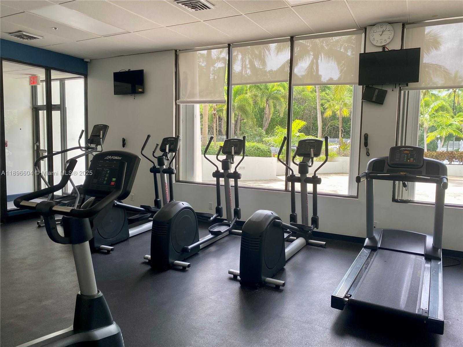 Small Image of 100 BAYVIEW DR #230, Sunny Isles Beach Number 16