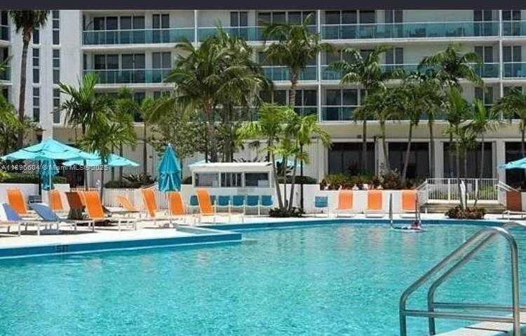 Small Image of 100 BAYVIEW DR #230, Sunny Isles Beach Number 18