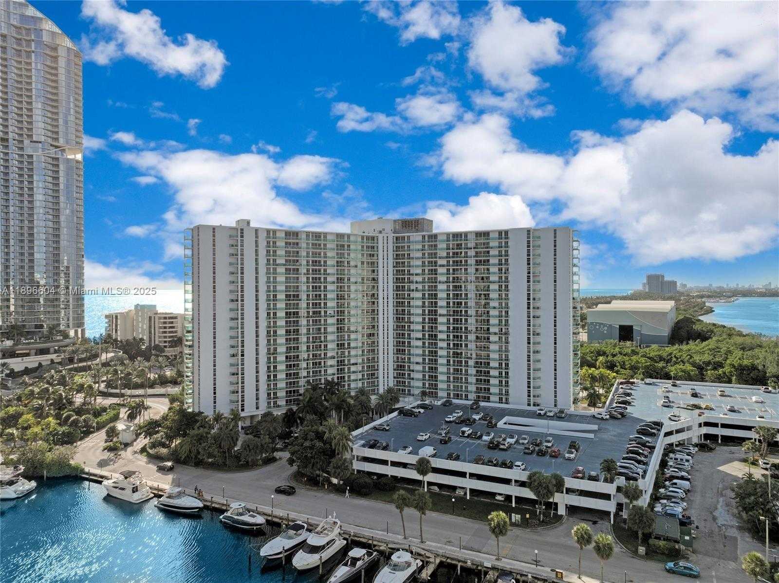 Small Image of 100 BAYVIEW DR #230, Sunny Isles Beach Number 5
