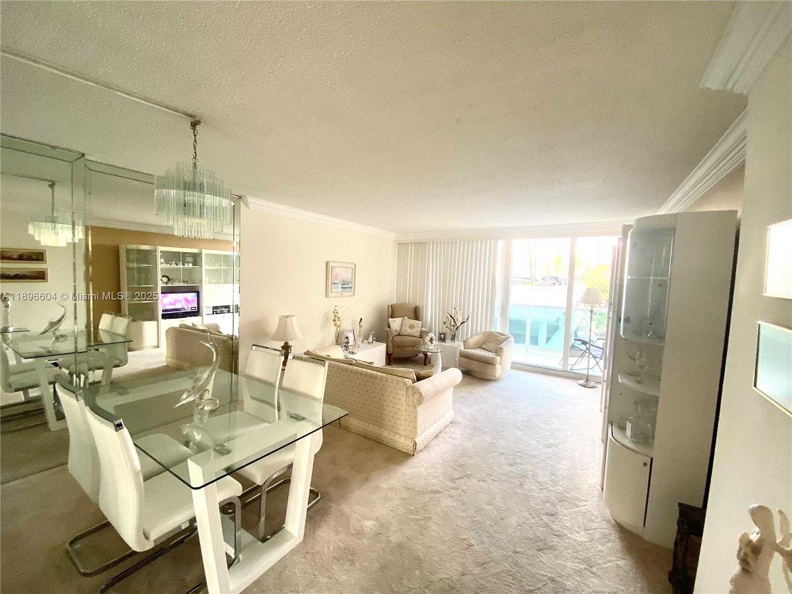 Small Image of 100 BAYVIEW DR #230, Sunny Isles Beach Number 6