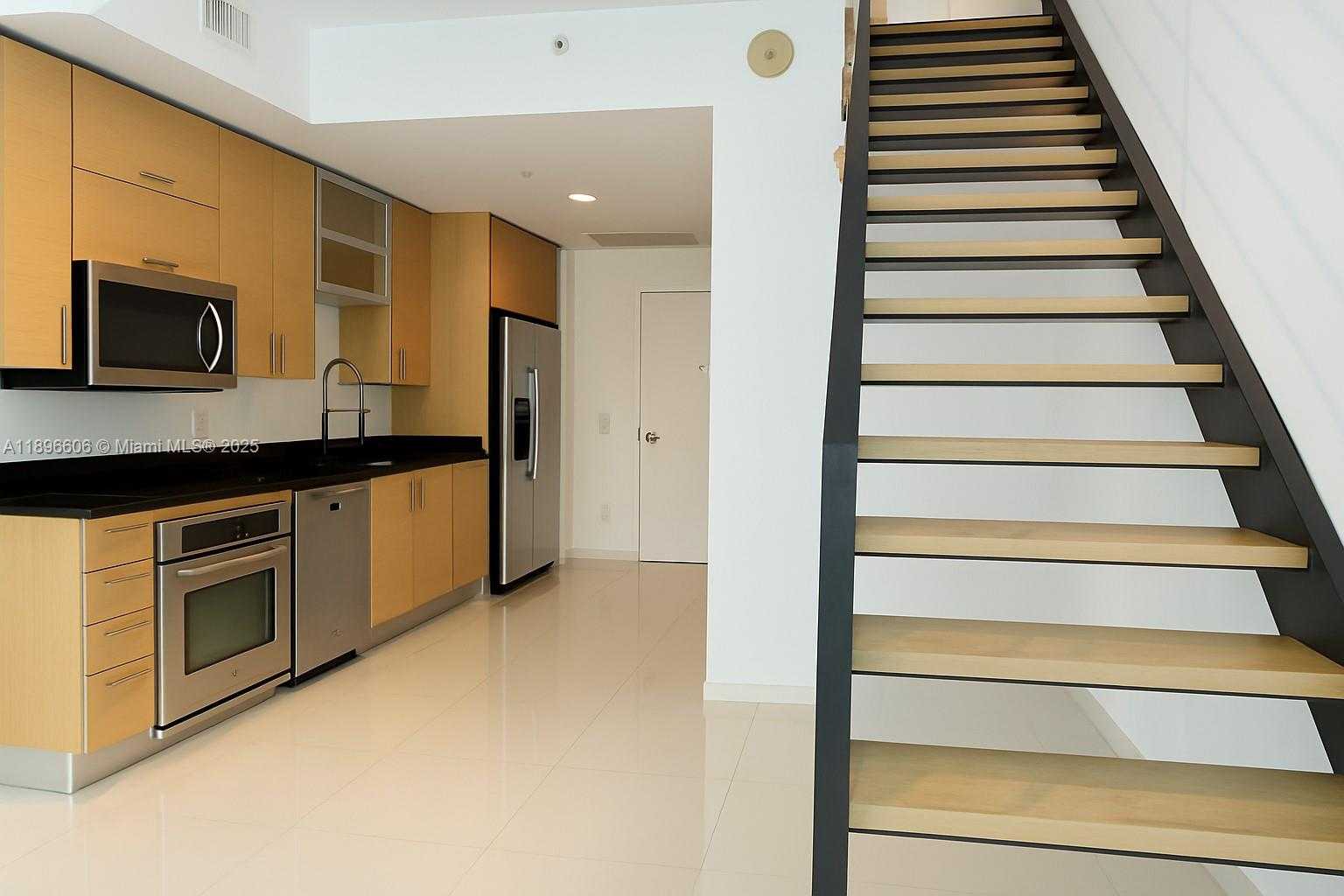 Small Image of 60 SOUTH WEST 13TH ST #3418, Miami Number 5
