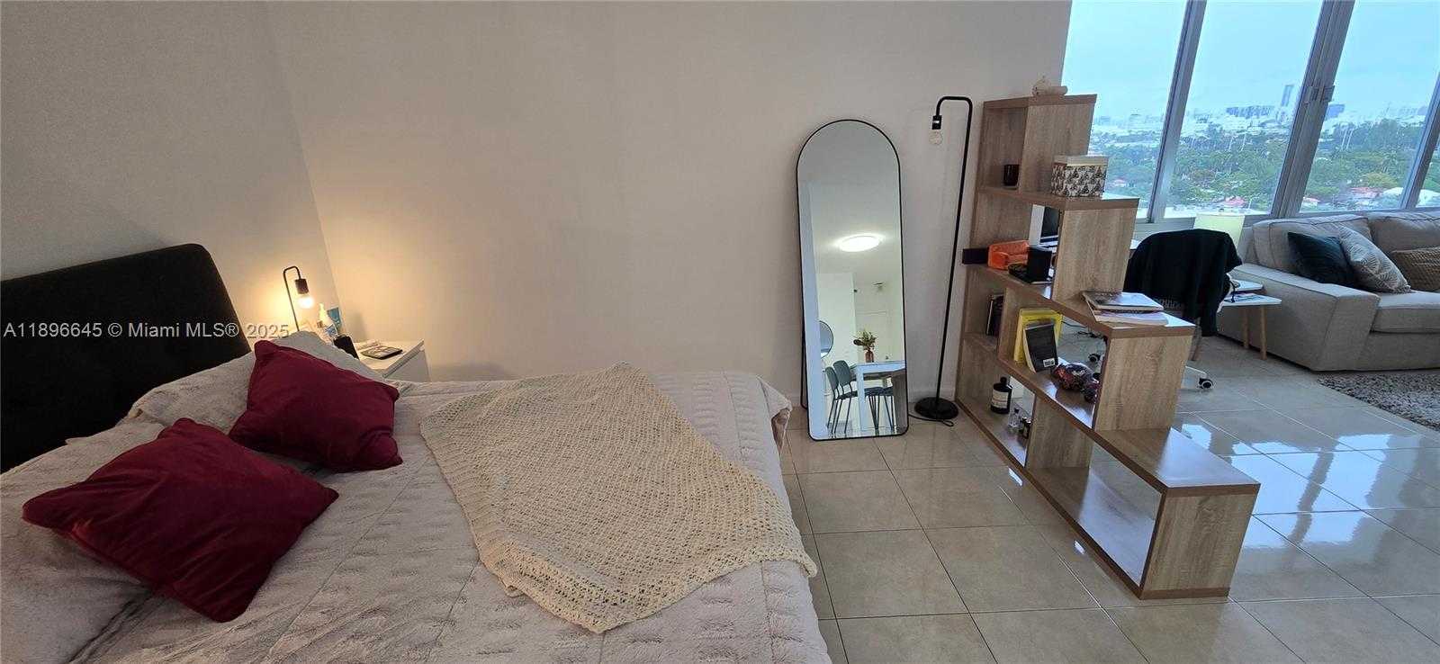 Small Image of 1000 WEST AVE #1204, Miami Beach Number 4