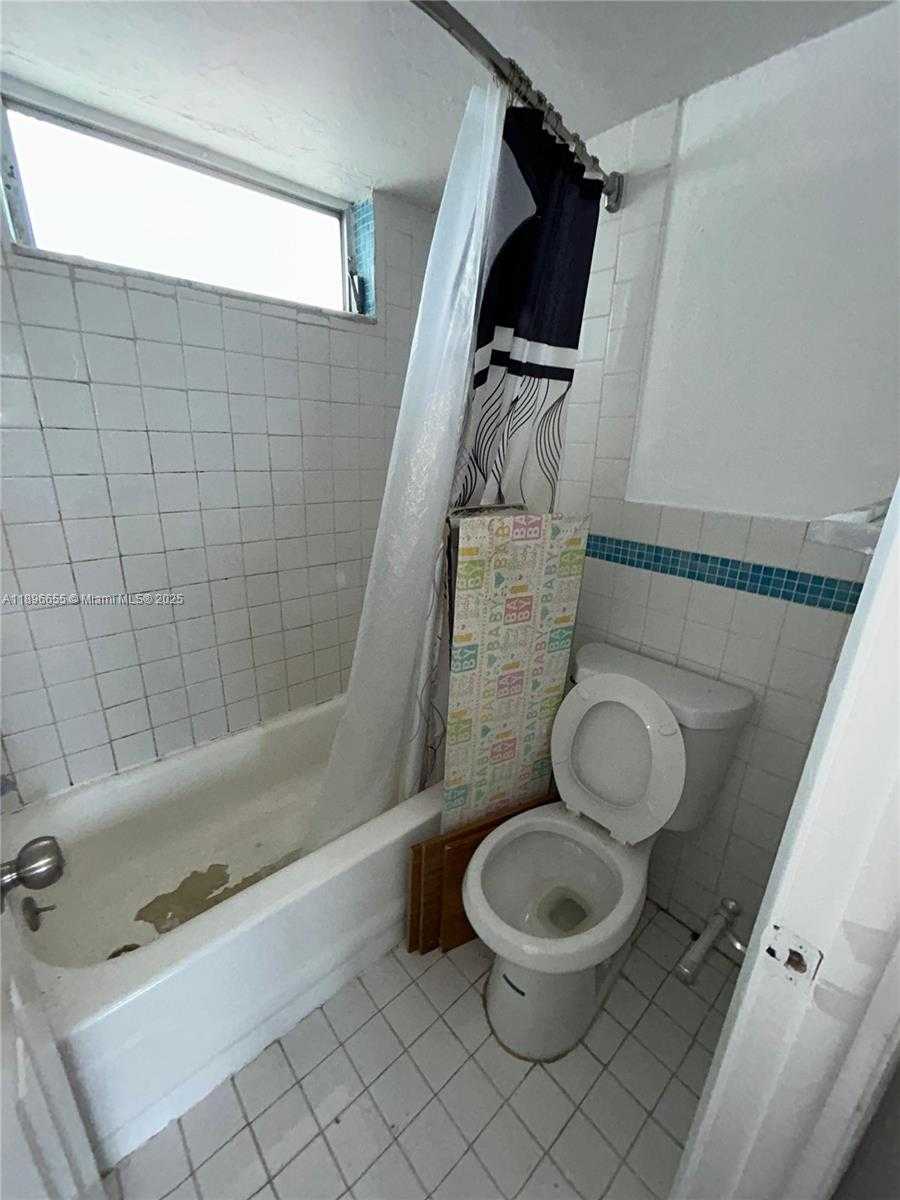 Small Image of 7850 BYRON AVE #403, Miami Beach Number 20