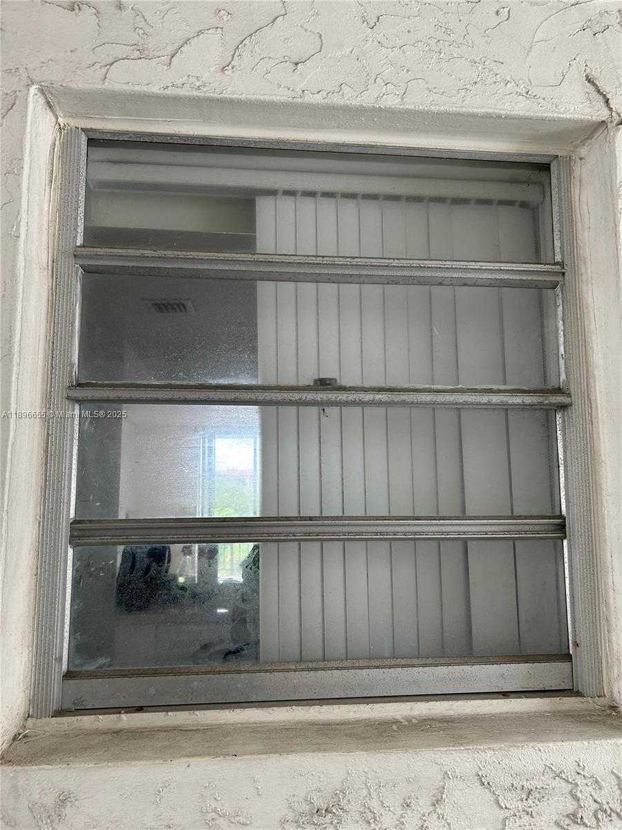 Small Image of 7850 BYRON AVE #403, Miami Beach Number 24