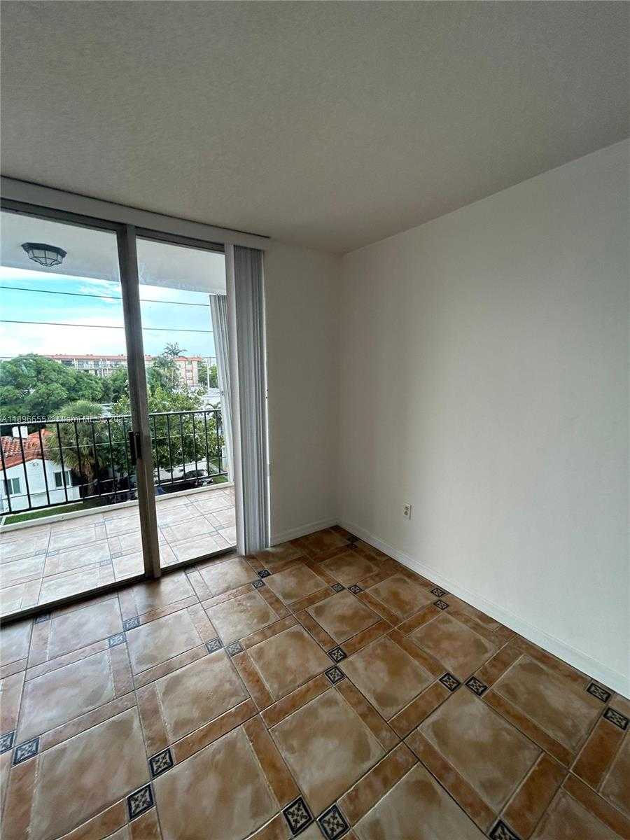 Small Image of 7850 BYRON AVE #403, Miami Beach Number 40
