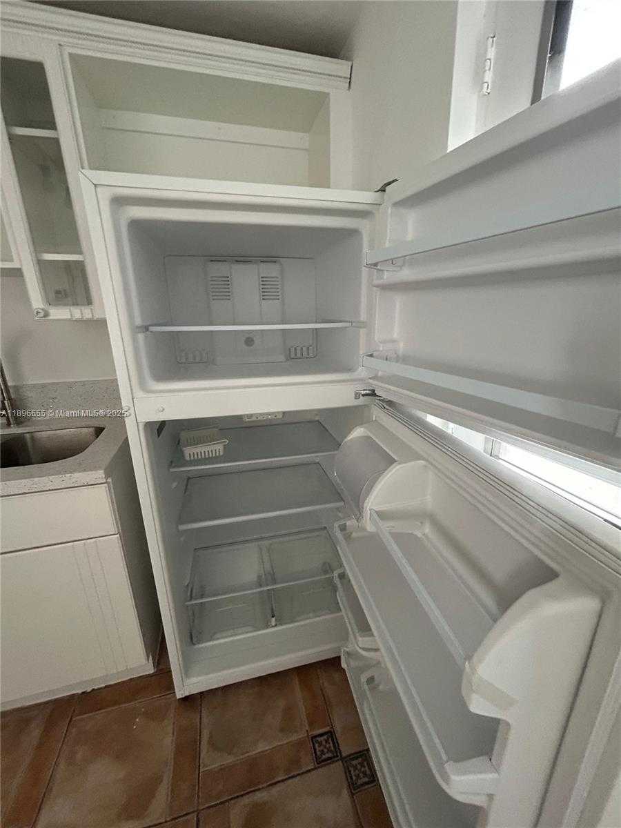 Small Image of 7850 BYRON AVE #403, Miami Beach Number 53