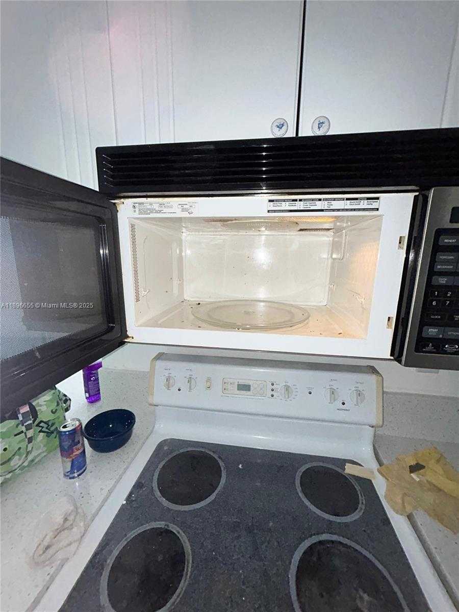 Small Image of 7850 BYRON AVE #403, Miami Beach Number 6