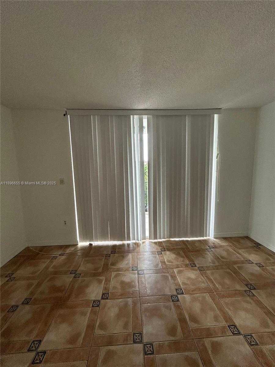 Small Image of 7850 BYRON AVE #403, Miami Beach Number 65