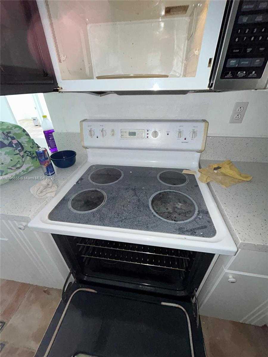 Small Image of 7850 BYRON AVE #403, Miami Beach Number 7