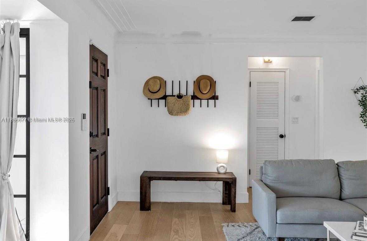 Small Image of 114 NORTH EAST 103RD ST, Miami Shores Number 10