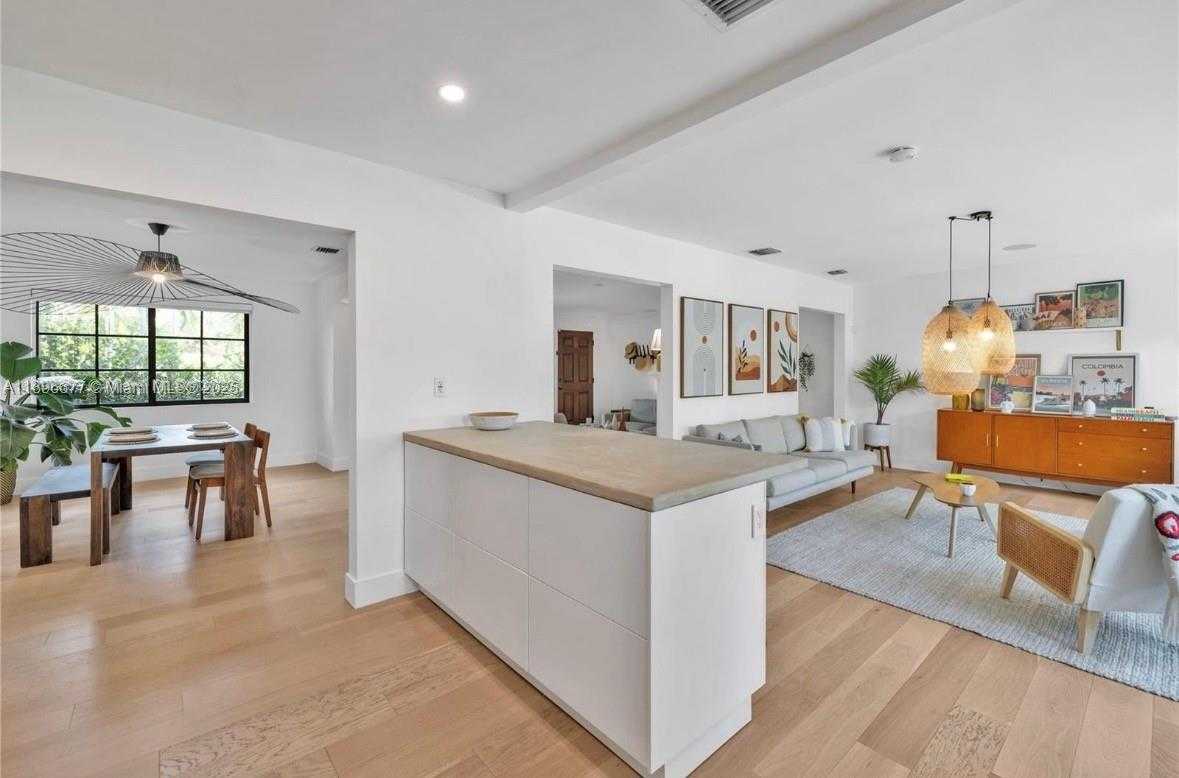Small Image of 114 NORTH EAST 103RD ST, Miami Shores Number 11