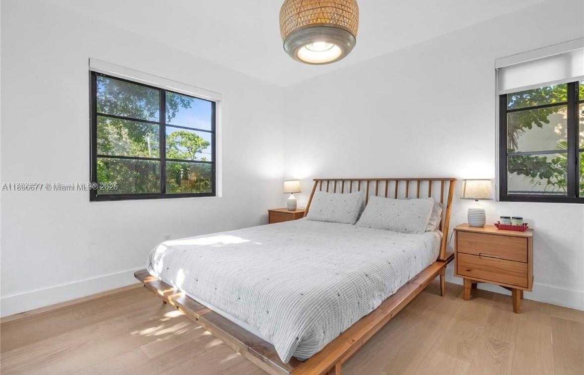 Small Image of 114 NORTH EAST 103RD ST, Miami Shores Number 21
