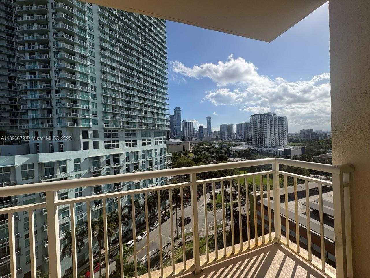 Small Image of 2000 NORTH BAYSHORE DR #1406, Miami Number 14