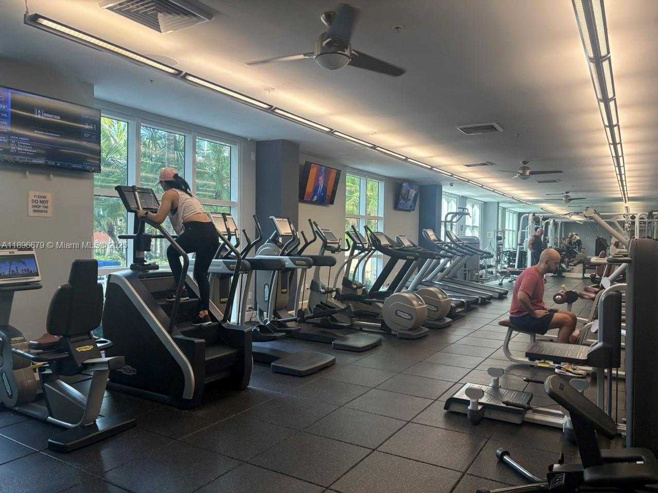 Small Image of 2000 NORTH BAYSHORE DR #1406, Miami Number 24