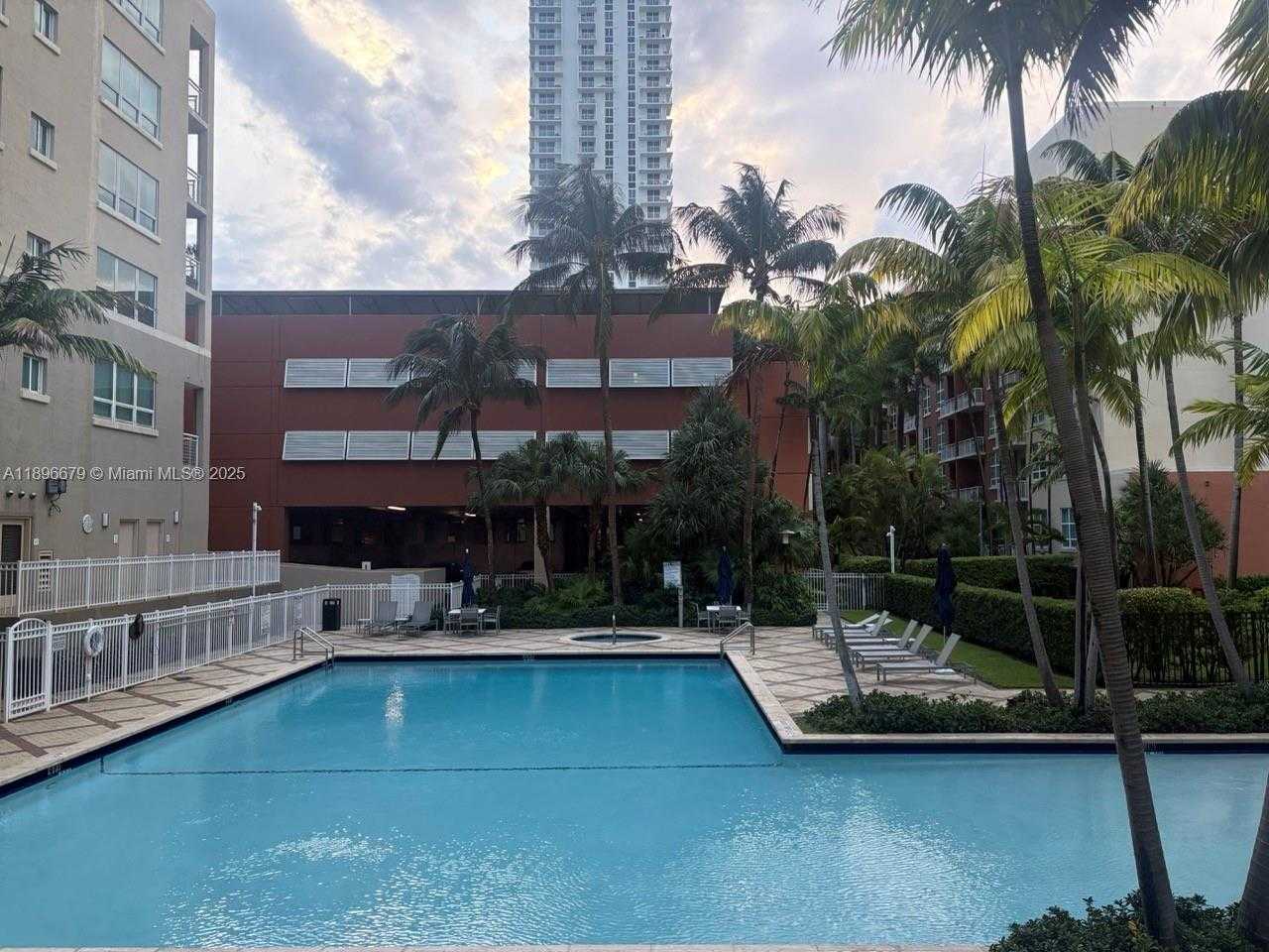 Small Image of 2000 NORTH BAYSHORE DR #1406, Miami Number 27