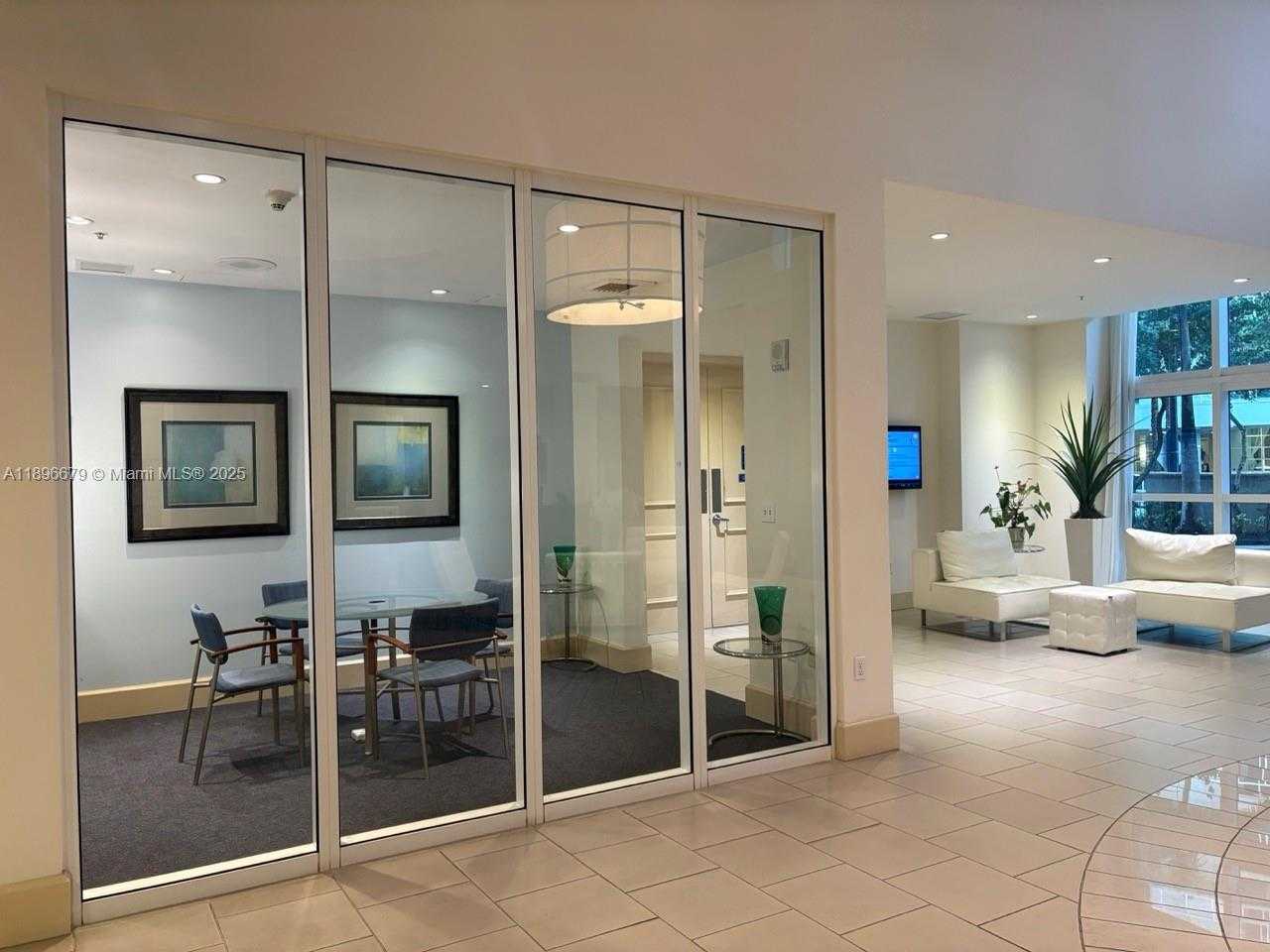 Small Image of 2000 NORTH BAYSHORE DR #1406, Miami Number 5
