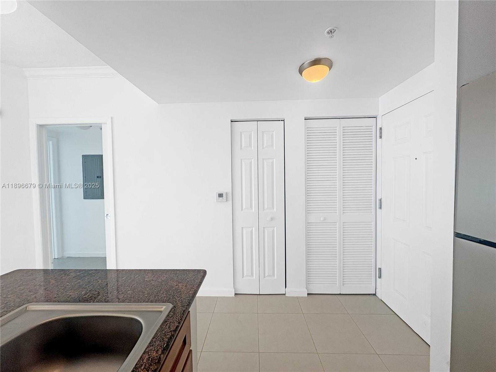 Small Image of 2000 NORTH BAYSHORE DR #1406, Miami Number 6