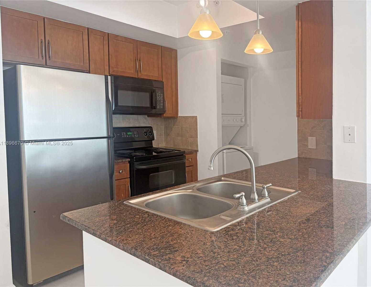 Small Image of 2000 NORTH BAYSHORE DR #1406, Miami Number 7