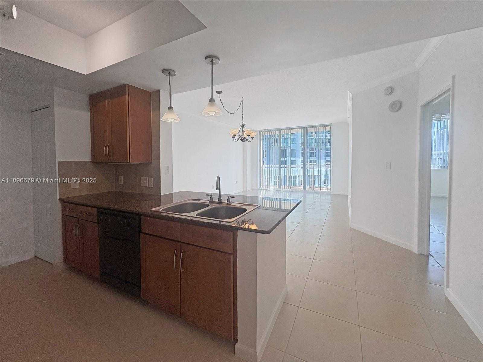 Small Image of 2000 NORTH BAYSHORE DR #1406, Miami Number 8