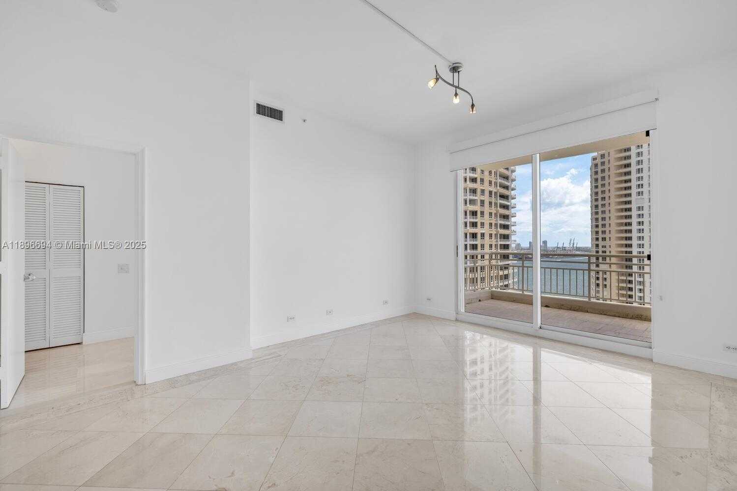 Small Image of 888 BRICKELL KEY DR #2607, Miami Number 18