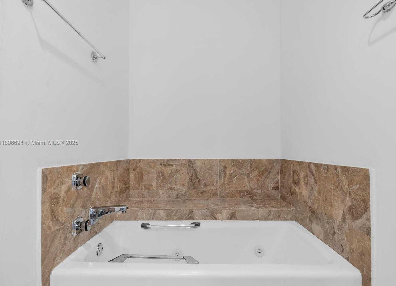 Small Image of 888 BRICKELL KEY DR #2607, Miami Number 22