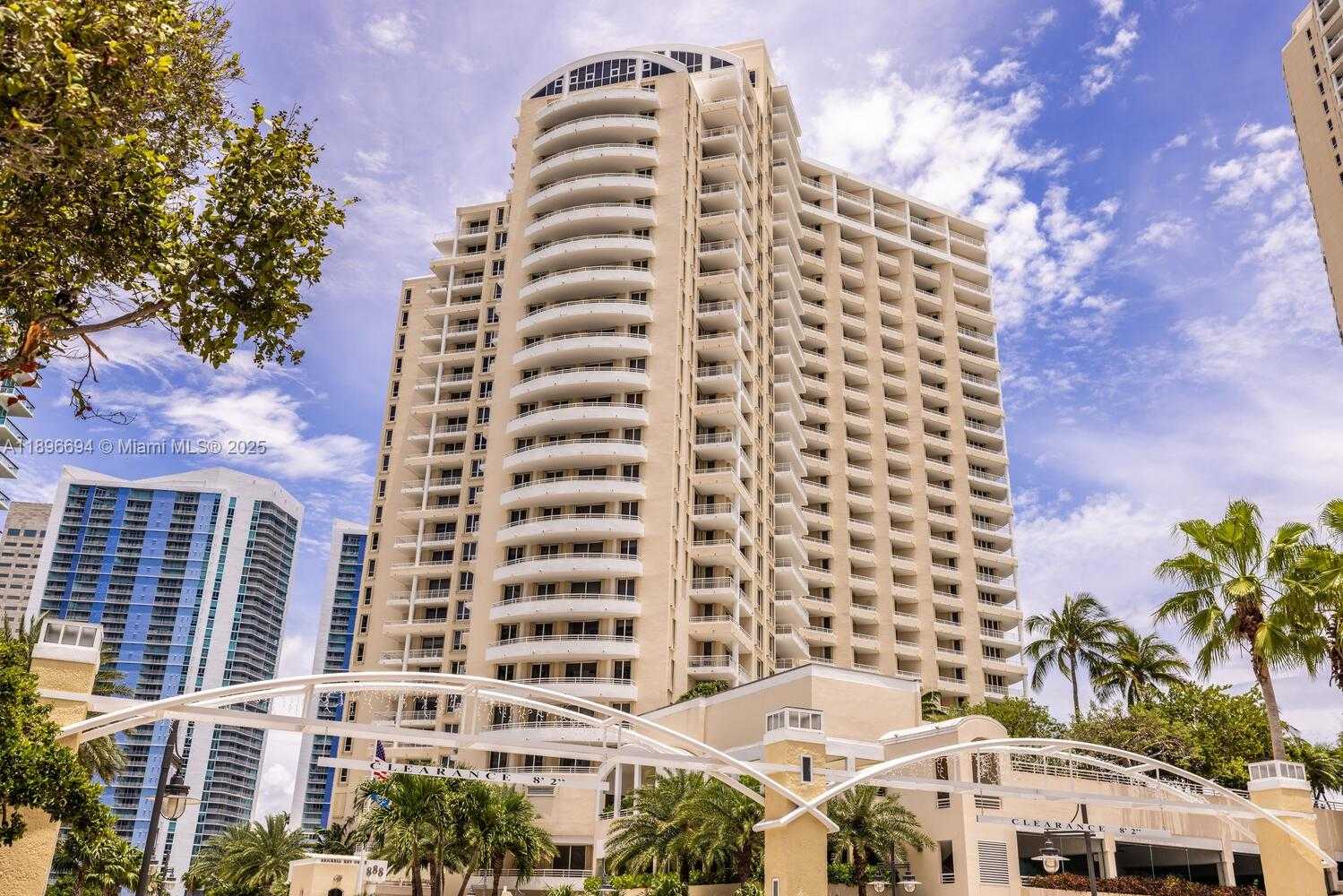 Small Image of 888 BRICKELL KEY DR #2607, Miami Number 26